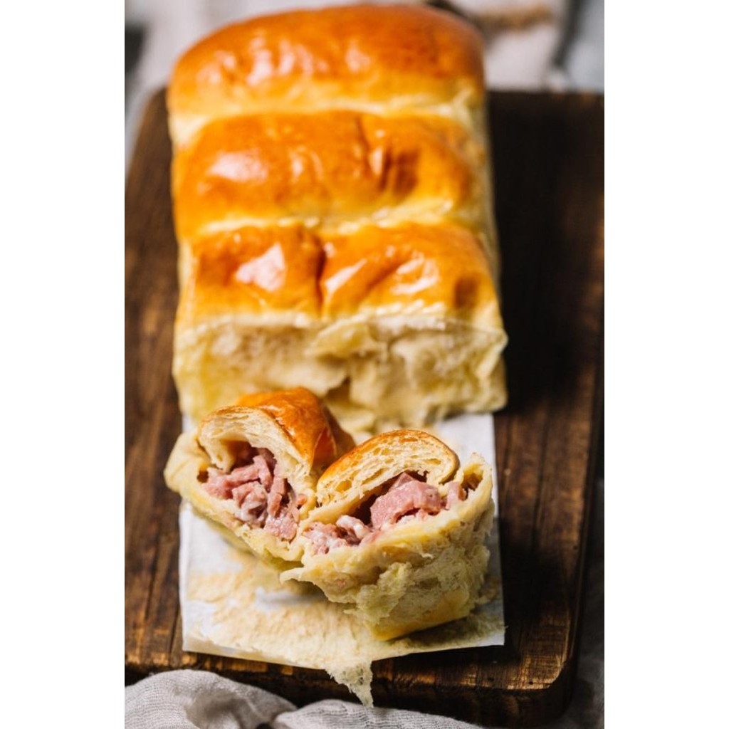 

(Good) ROTI SOBEK SMOKE BEEF AND CHEESE