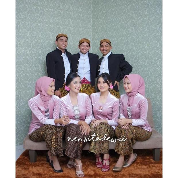 Diskon Set Kebaya + Jarik Instan / Model Kutubaru, Nuansa Rosegold Murah