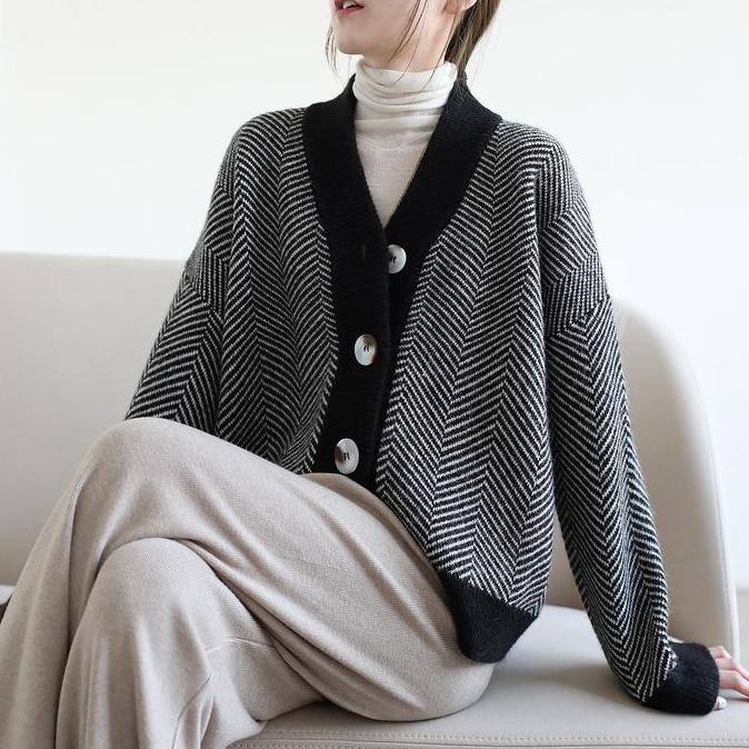 Sale Cardigan Rajutan Longgar Bergaris Wanita 2 Warna