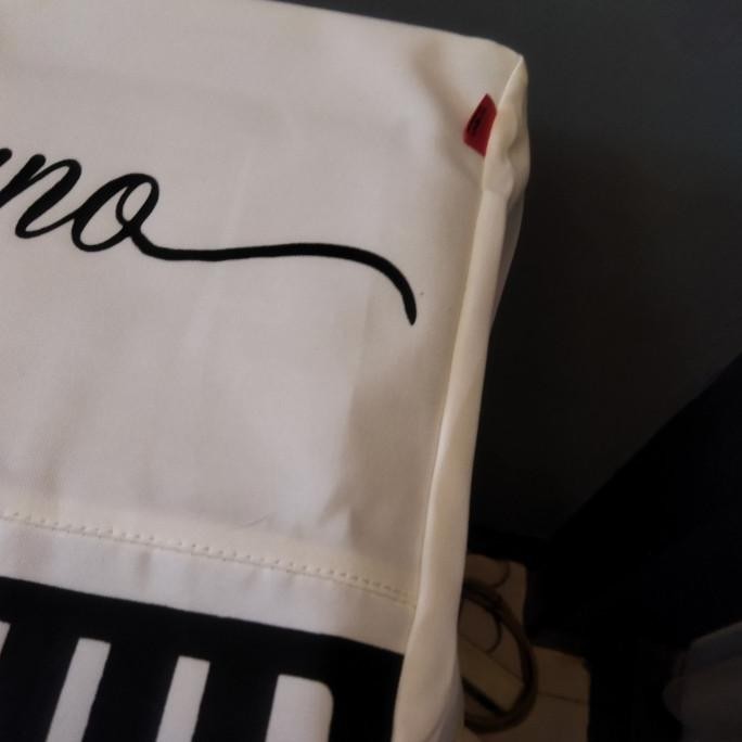 Cover Pianoinicocoksegalatipemerkpianodigital 88tuts dengansizeygsesuai bahan premium