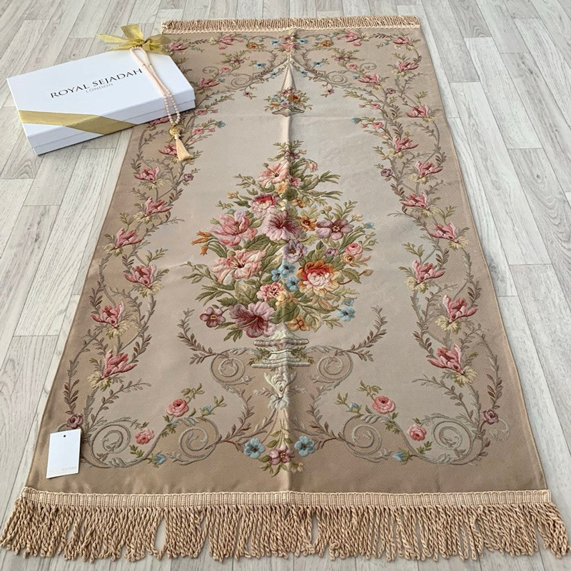 ROYAL SEJADAH LONDON LUXURY PRAYER MAT RIMSHA CREAM SAJADAH MEWAH SAJADAH SULTAN SAJADAH GOLD FLORAL
