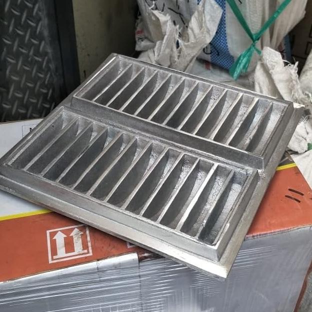 Loyang / Cetakan Kue Rangi /Pancong 24 Lubang