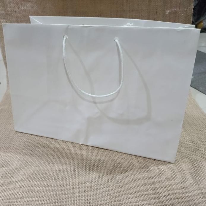 

paper bag putih polos landscape isi 12 pcs glosy murah