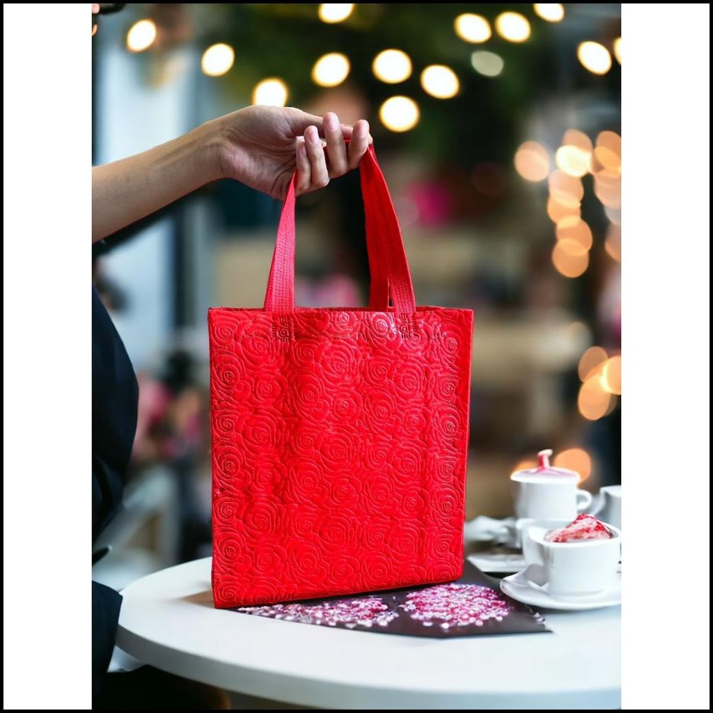 

Ready Tas Spunbond Paper Bag Kemasan Dus Box Kotak Sekat Nastar - 10 Pcs {Terlaris|Best Seller}