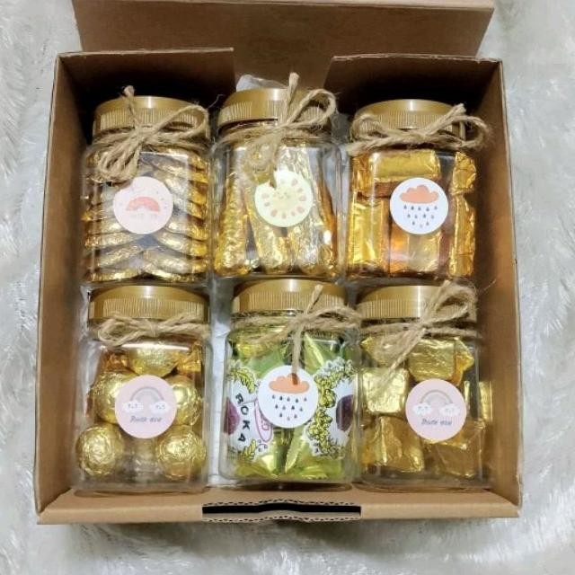 

HAMPERS COKLAT LAGIE BOX KADO ULANG TAHUN VALENTINE LEBARAN GIFT BOX NATAL ANIVERSARY GRADUATION WISUDA