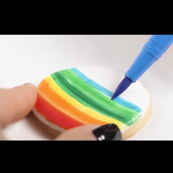

asd-86 y-76 GM Spidol Bento Spidol Dekorasi Kue 1 set isi 12 warna Edible Food Pen Edible Marker Dekorasi Bento Kue Baking Decoration Berkualitas Original