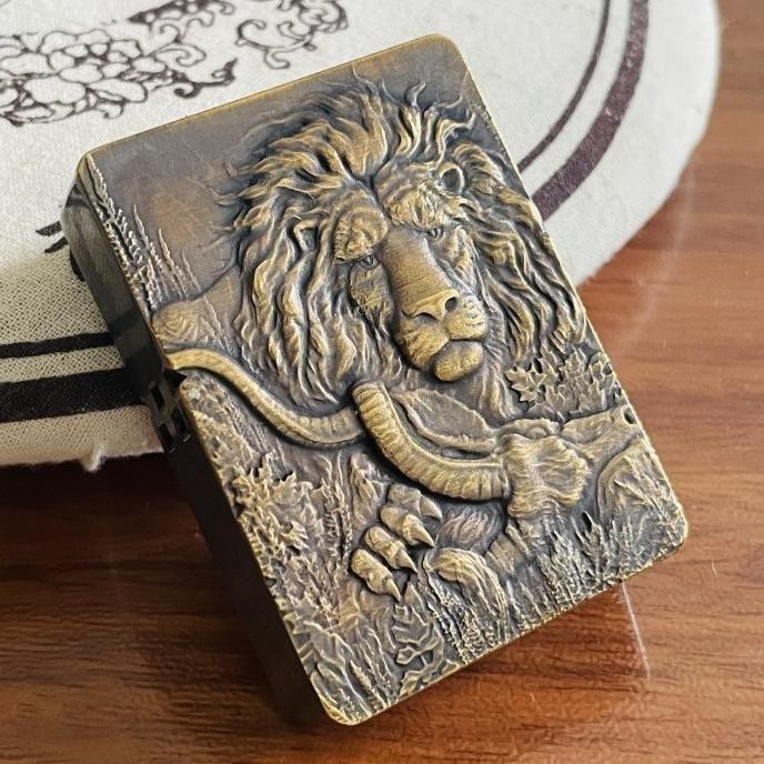 Zorro Korek Api Pria Motif Armor Caracter Series 912S