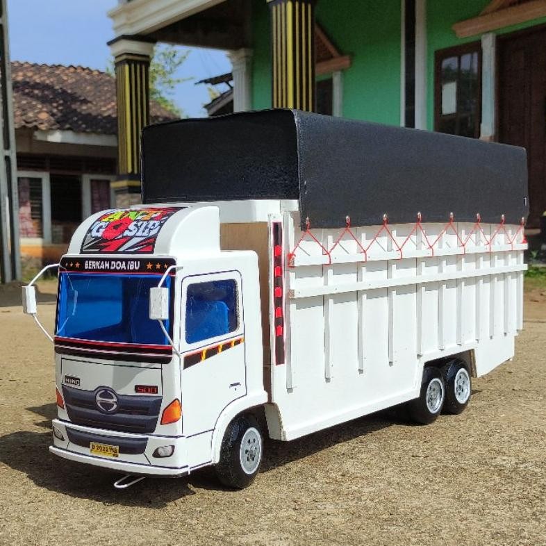 miniatur mobilan truk hino tronton  oleng kayu besar jumbo P70cm plus terpal