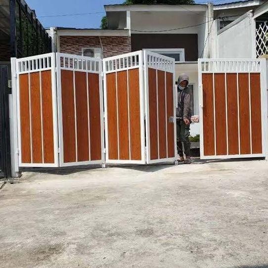 pagar minimalis kombinasi grc motif kayu