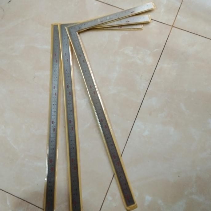 

PENGGARIS SIKU STAINLES STEEL 250 MM X 500 MM penggaris siku pasekon murah