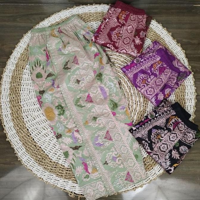 KAMEN SONGKET BORDIR GANDARI KATUN STRAIT BORDIR KAMEN / ROK BALI UNTUK BERKEBAYA