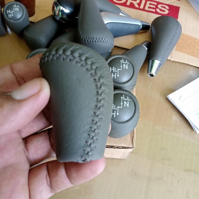 

Grosir Knop Transfer Perseneling Metik Fortuner Kulit