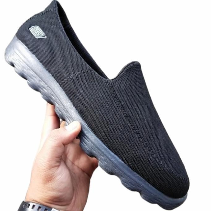 SEPATU SLIP ON PRIA SKECHERS SEPATU SANTAI PRIA BONUS KAOS KAKI