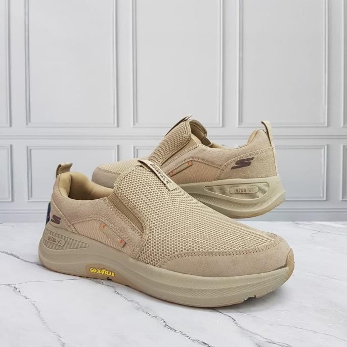 SEPATU SKECHERS GOWALK ULTRA GO/SEPATU SKECHERS PRIA
