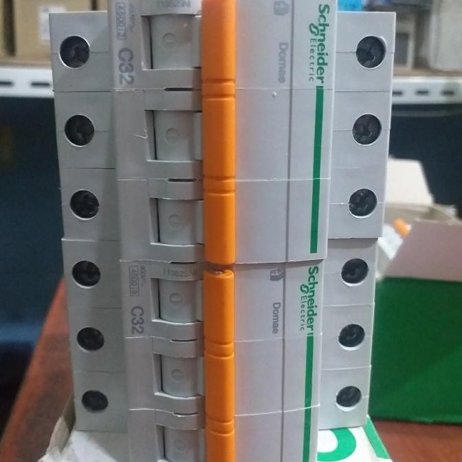 Diskon Mcb 3Phase 32A Schneider Domae