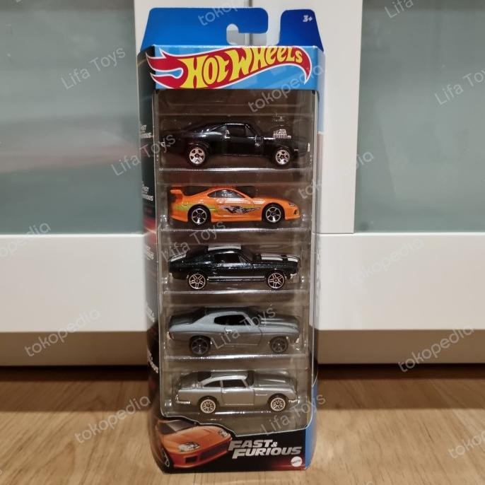 TERSEDIA Gift pack hotwheels fast and furious,Toyota Supra Orange isi 5 macam .