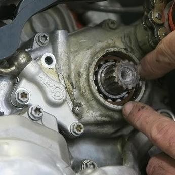 SEAL GEAR DEPAN SEAL KTM HUSQVARNA GAS GAS 0760324571 SEAL GIR DEPAN KTM-HUSQVARNA-HUSABERG 32X45X7