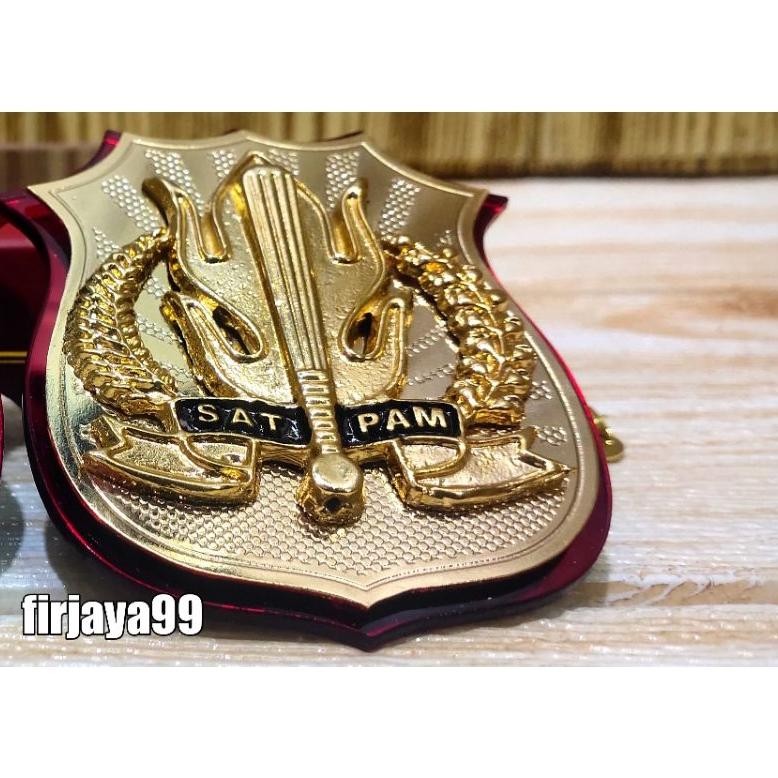 

kewenanggan satpam terbaru akrilik/lencana terbaru