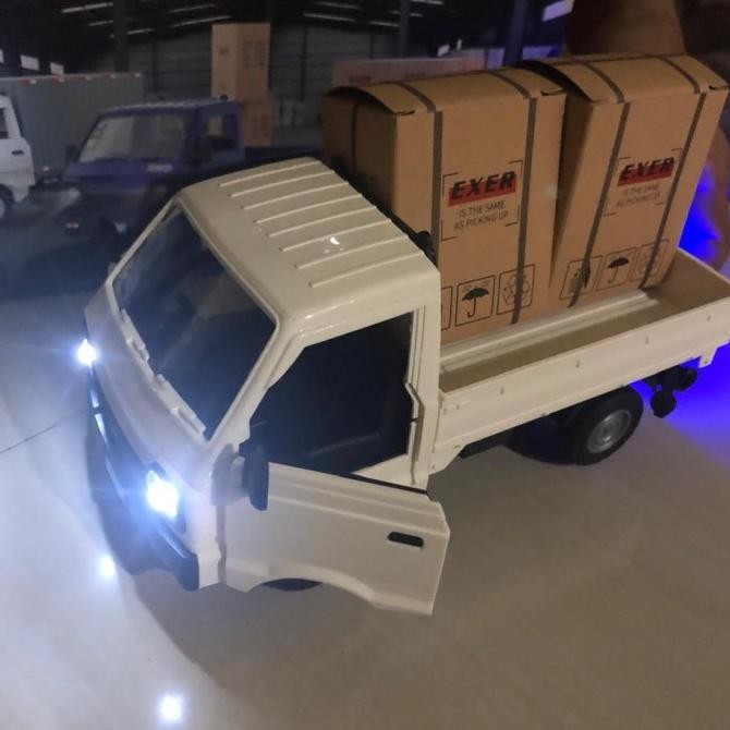 Mainan Mobil pickup remot dan berasap Berkualitas