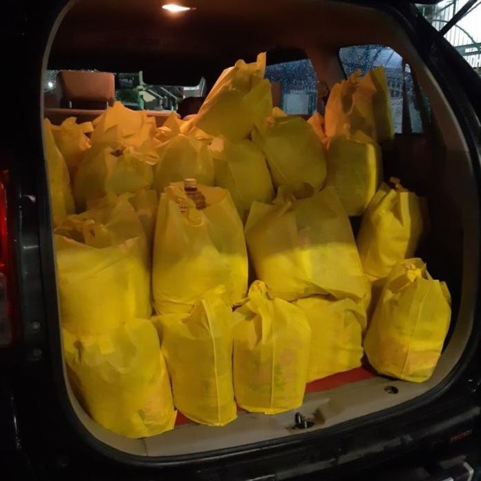 

Terlaris Terlaris!! Paket Sembako Hampers Berkah 2 Beras Gula Tepung Minyak