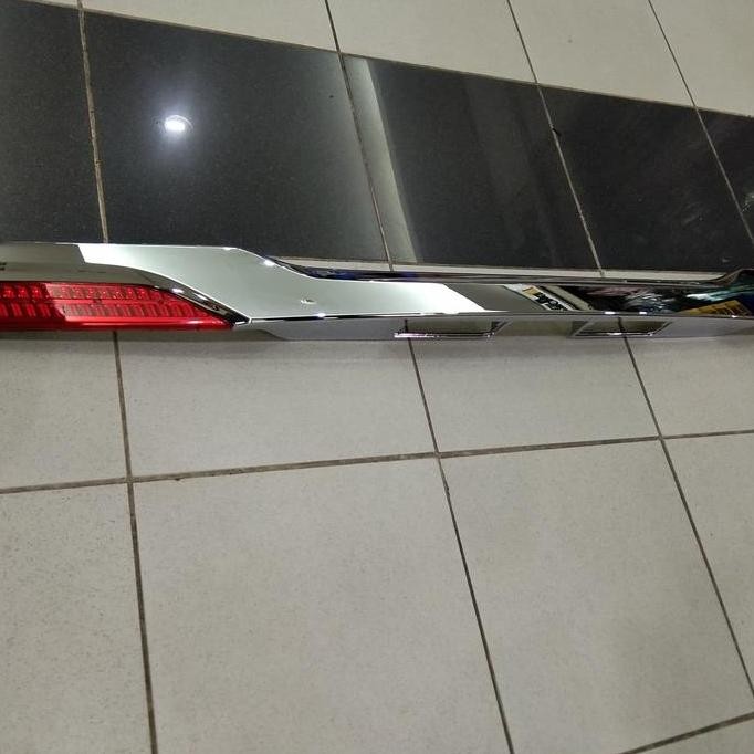 New trunklid grand innova 2012-2015