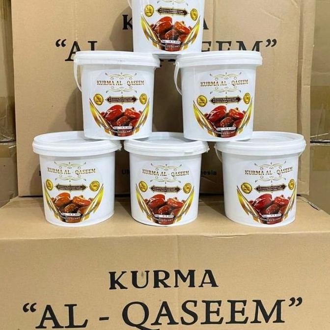 

Paket 1 Ember Kurma Al Qassem Berkualitas Tinggi 500 Gram dan kacang kupas 350 gram - Manis Camilan Food Snacks Ayam