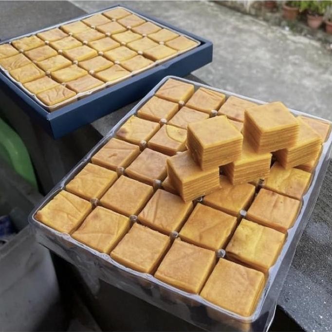 Kue Lapis legit premium per/box (kue basah, kue natal, hampers kue) Food