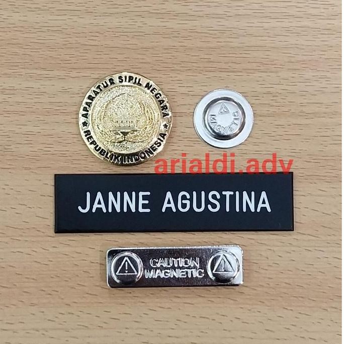 

Satu Set Nametag Grafir Hitam Doff Dan Pin Korpri Bangkok Asn Cor New Stok
