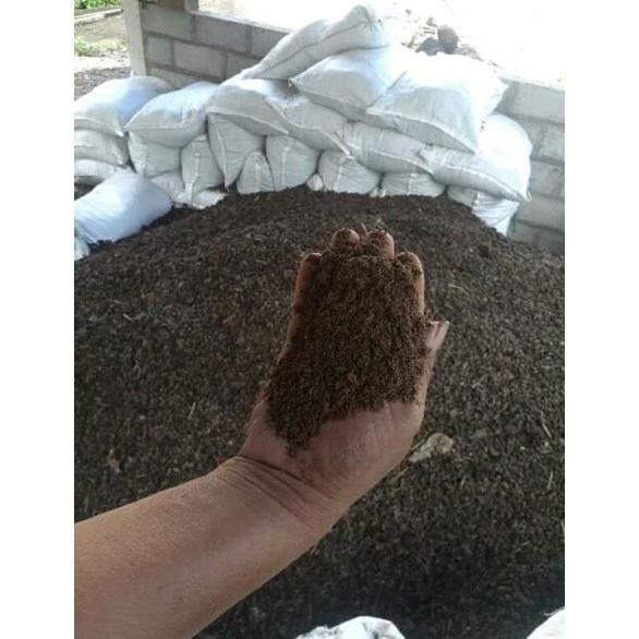 

Terlaris Kompos Organik 1Kg Kohe Kambing Halus & Pupuk Kandang Kasar