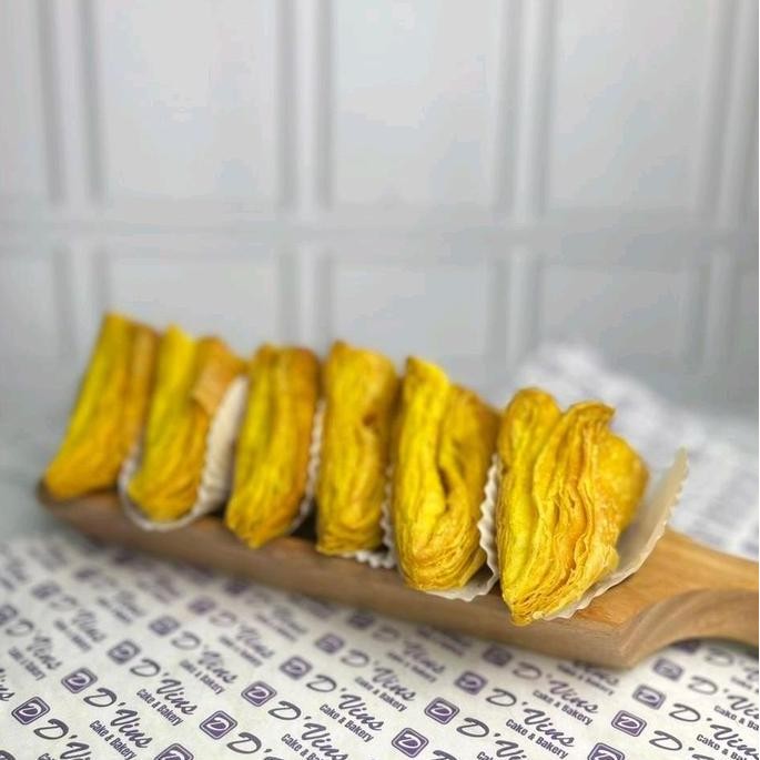 

Produk Baru!! dvins pastry isi selai nanas (isi 22 pcs) Ringan Snack Meal