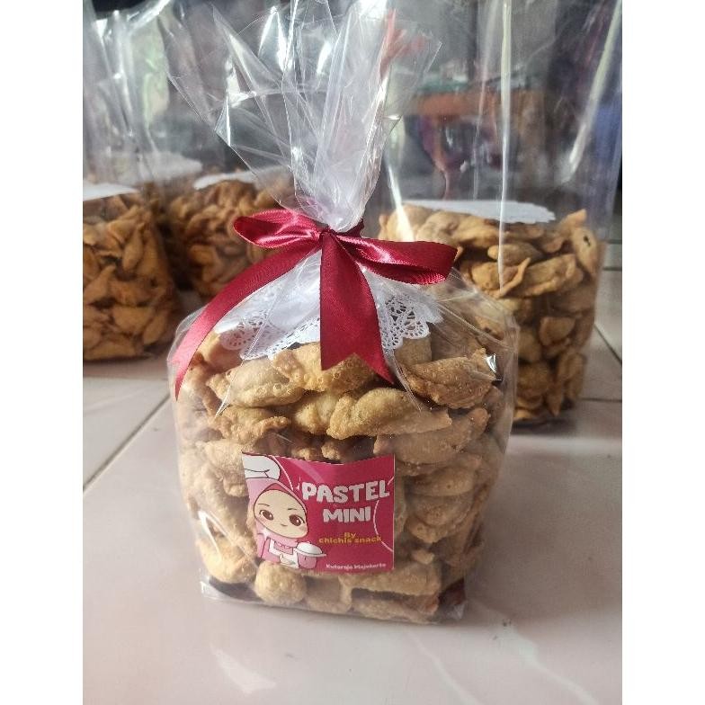 

pastel mini isi abon sapi full gurih renyah kemasan 1 kg nUg