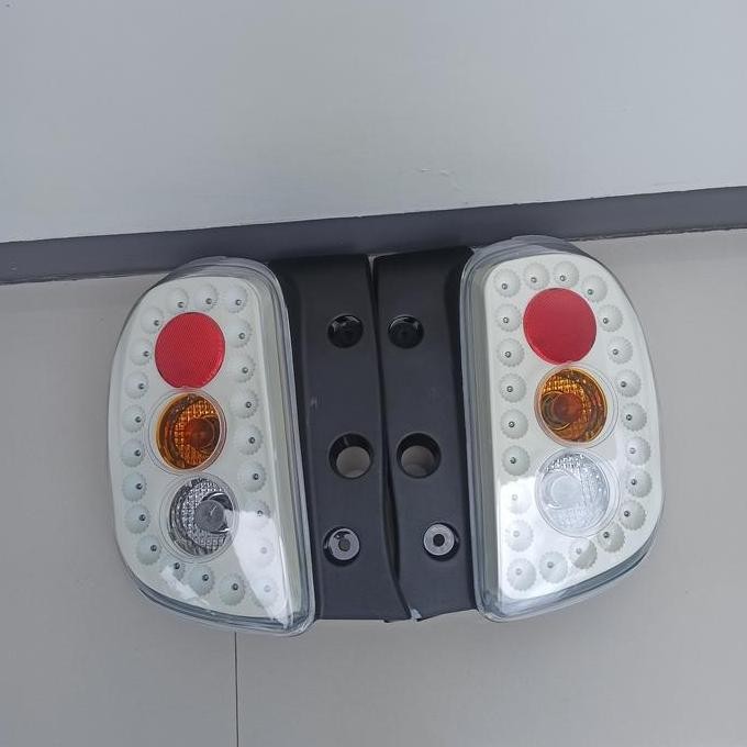 stoplamp nissan march