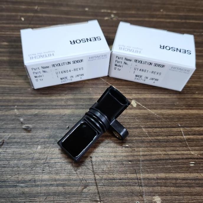 Sensor CKP CMP Nissan Teana J31 Depan Atas Hitachi