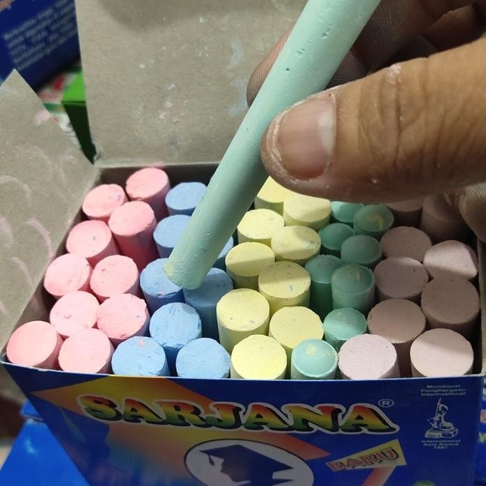 

Terlaris Kapur Tulis Warna Warni Sarjana Isi 50Pcs (Free Bubble Warp+ Kardus) Bahan Terbaik