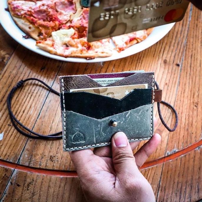 

HOT PROMO Dompet Kartu Kulit Asli - Adia Card Holder by Akar NFYR