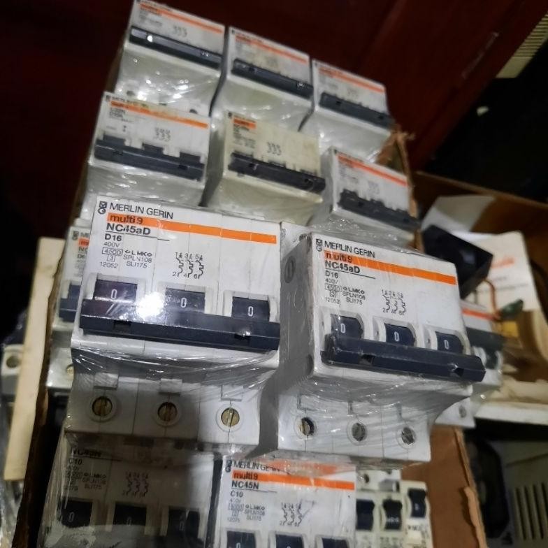 NEW mcb merlin gerin 3phase 3p