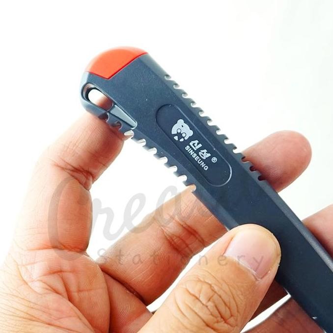 

New Stock 2025 !!! Sinseung Cutter Knife Kecil S502 Abs