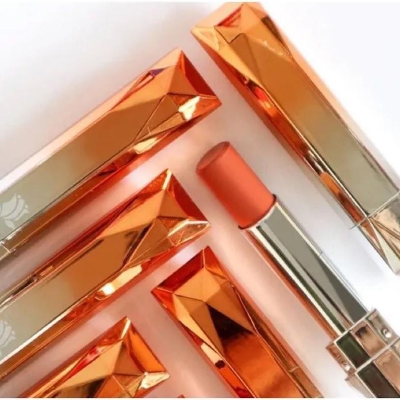 La tulipe Maximatte Lipstik