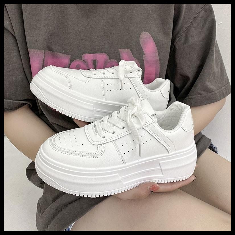 SEPATU SNEAKERS KASUAL WANITA HAK TINGGI PUTIH POLOS KOREA PREMIUM MST026