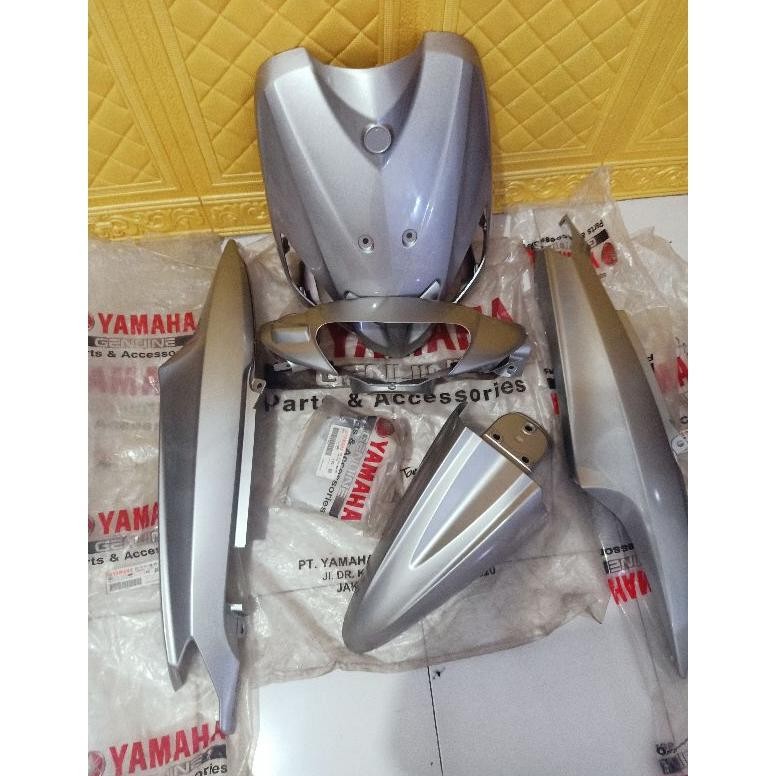Cover body Yamaha Mio sporty  silver original 5TL