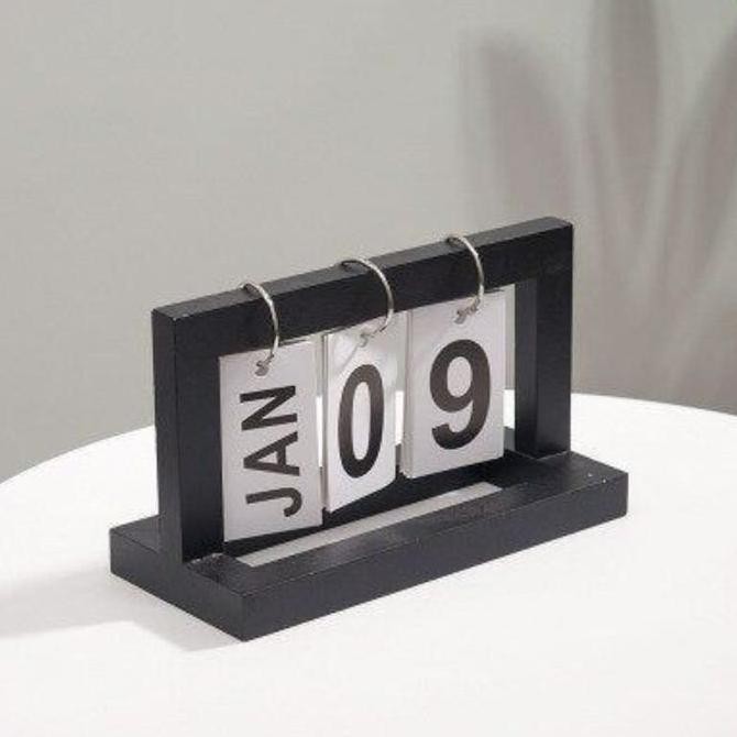

Kalender Kamar Tidur Minimalis Modern / Table Calender 1202/9 Kualitas Original