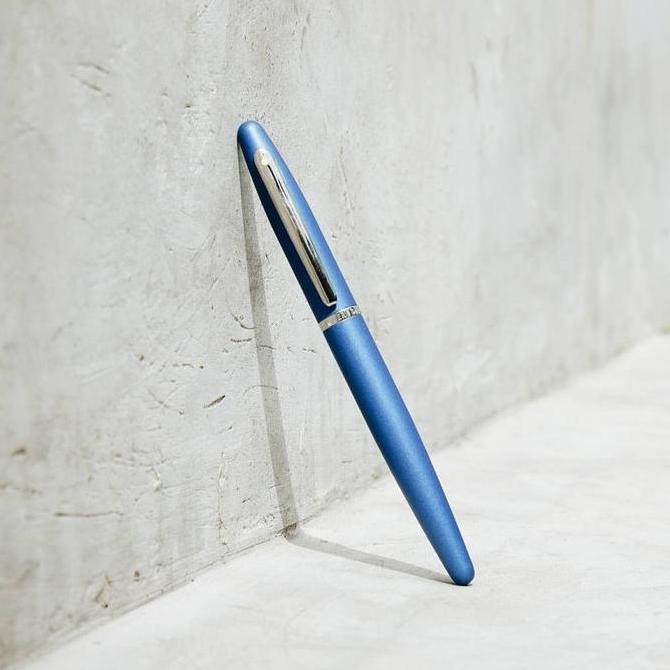 

Sheaffer VFM - Neon Blue Featuring Nickel Plate Trim - Rollerball Kualitas Original