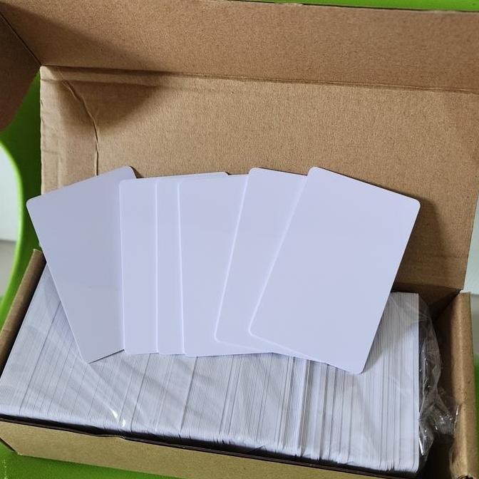 

Premium Kartu PVC Blank / PVC Card Polos CR80 No Chip isi 250 pcs ( 1 Box )