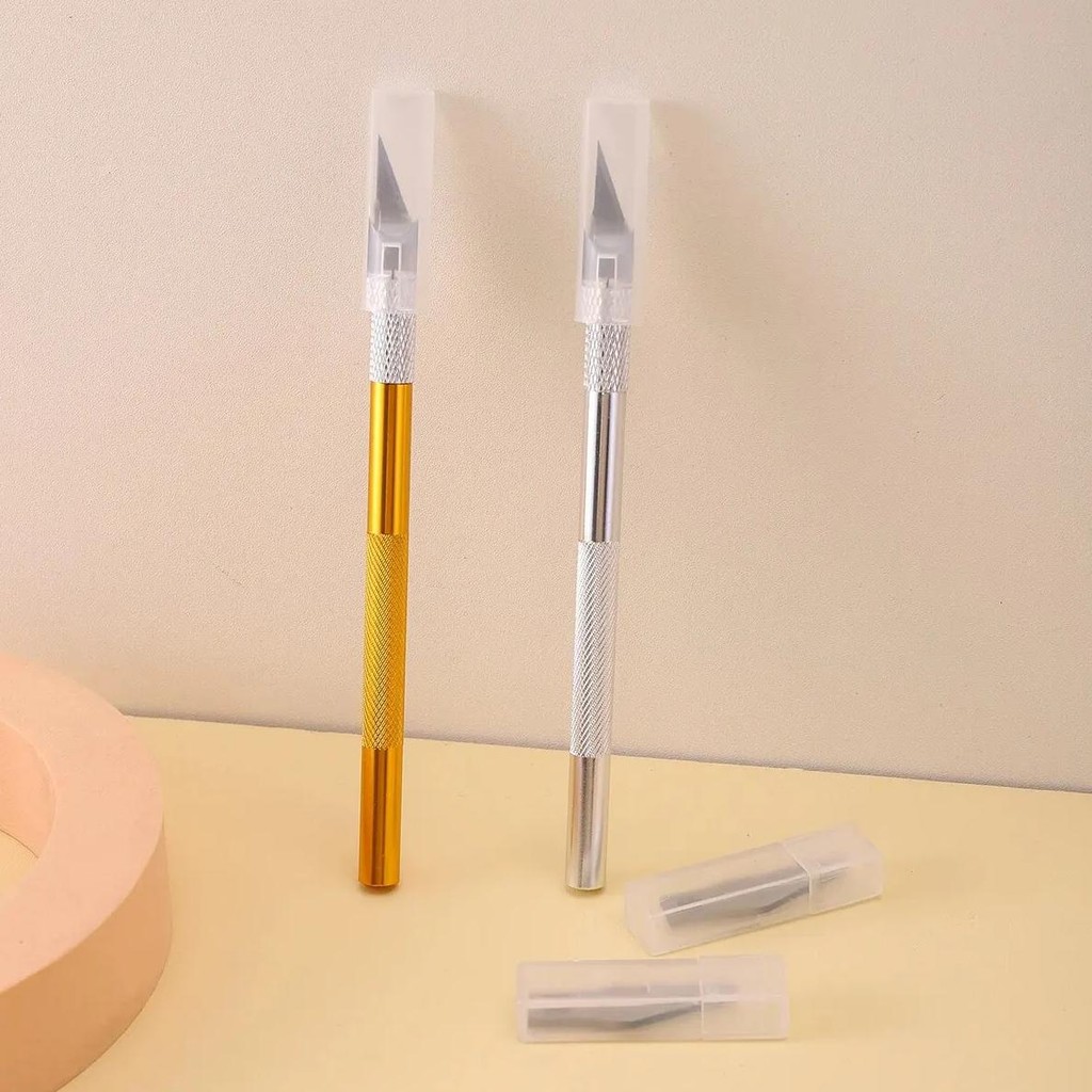

12Pcs /Set Engraving Non-Slip Metal Scalpel Kit 1 Carving Knife And11 Blades Craft Hobby Gold/Silver Color , Aliuminum A