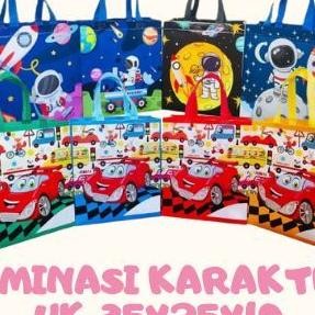 

1 Lusin Goodie Bag Spunbond Bahan Laminasi Uk 25X35X10 Lipat Samping Standing