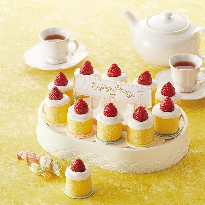 COD Stand Kue Ulang TahunTable Meja CupCake Go Round Rotating Meja Putar/Display Makanan Penutup /De