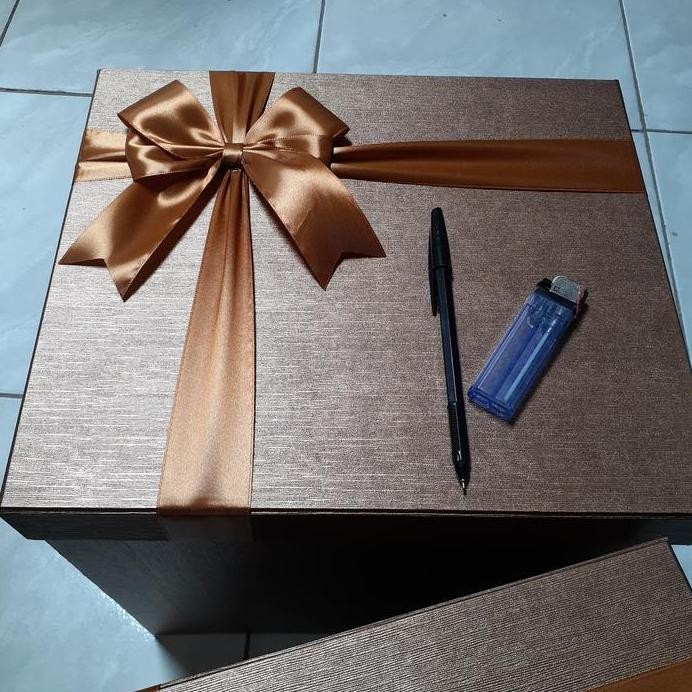 

ready Box Hadiah Jumbo Coklat Gold khusus grab atau gosend