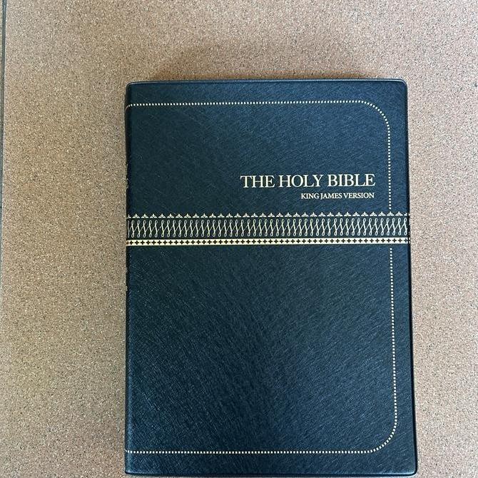 new KJV The Holy Bible KjV82PL (WJR) Large Print