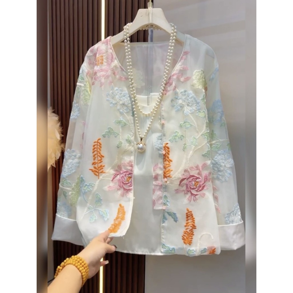 Elegant Thin Sunscreen Embroidered Jacket for Women New National Style Cardigan Top