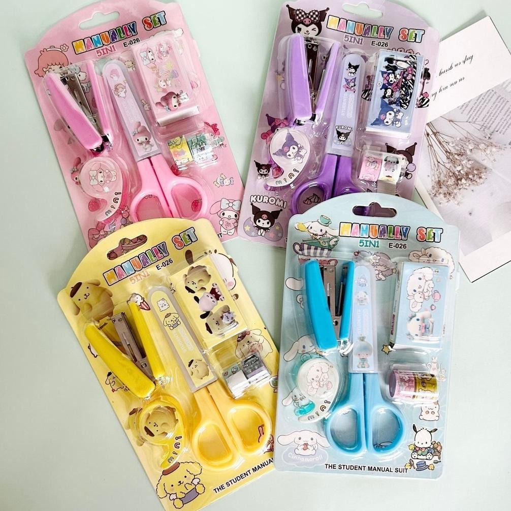 

Set Alat Tulis Sanrio Alat Tulis Siswa Gunting Stapler Pita Stiker Set Perlengkapan Sekolah Hadiah Anak-anak